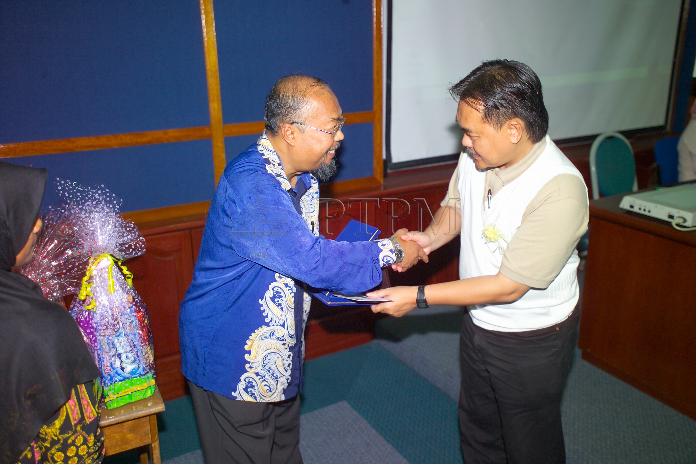 PTPM 05 20 puisi D9X30153